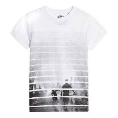 Boys' white striped printed t-shirt